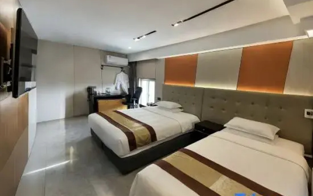 Yimi Sunshine Hotel