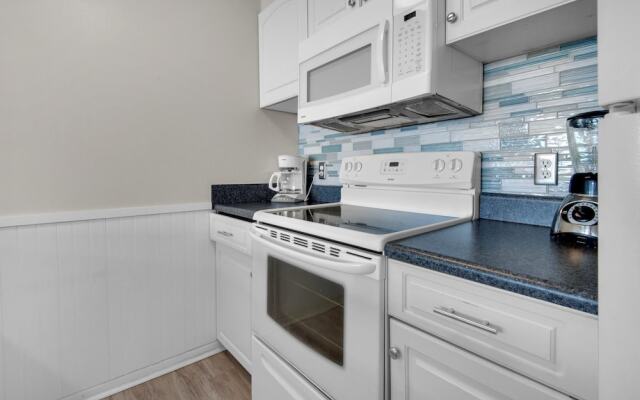 Windward 203 At Edgewater