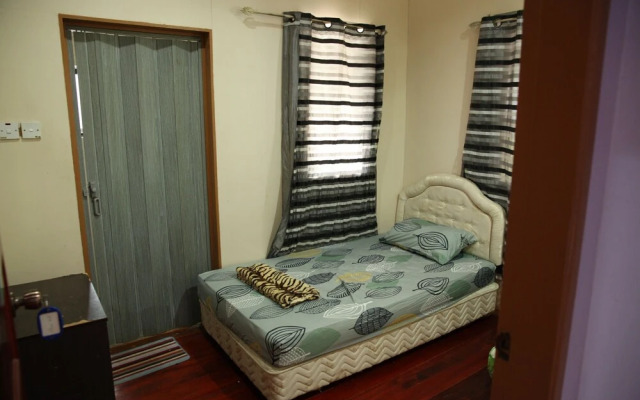 OYO Home  90588 Nadine Guesthouse