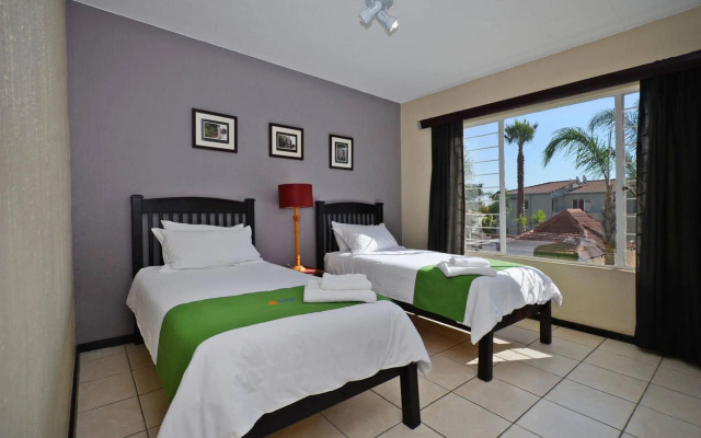 Jozi Apartments Radiokop