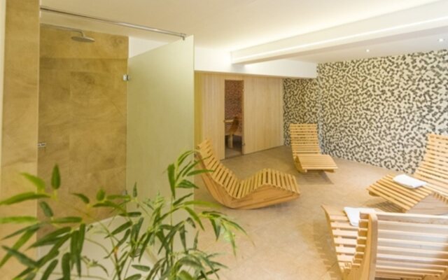 Ostend Hotel