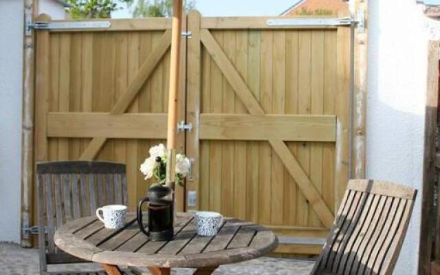 Newly Converted Self Contained Annex With Garden