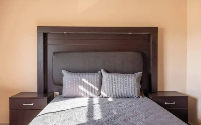 Apartment With Excellent In-town Location 2