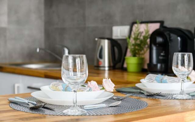 M&R Apartament Airport Konstruktorska 7