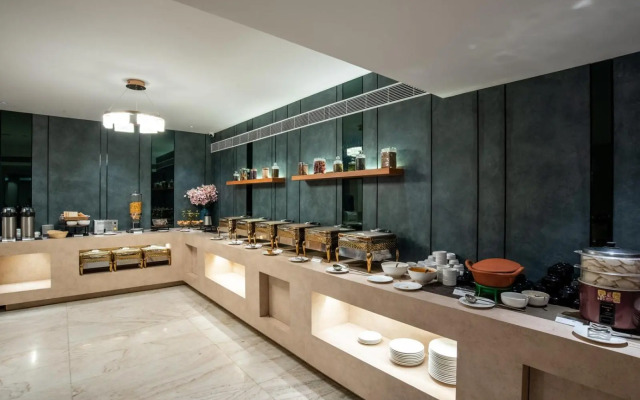 Royal Regency Lifotel by Crossway