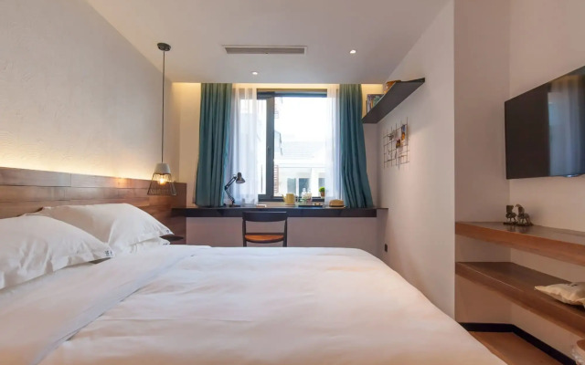 Zhijiang Hotel