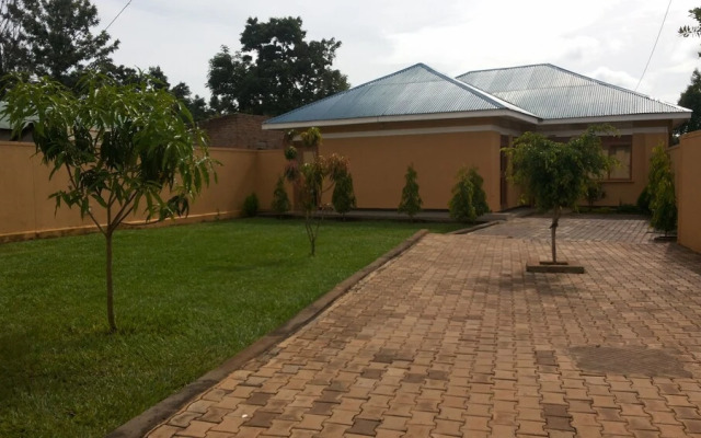 Lira Tasha Hotel
