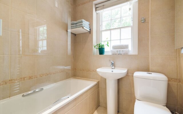 The Hampstead Village House - EB