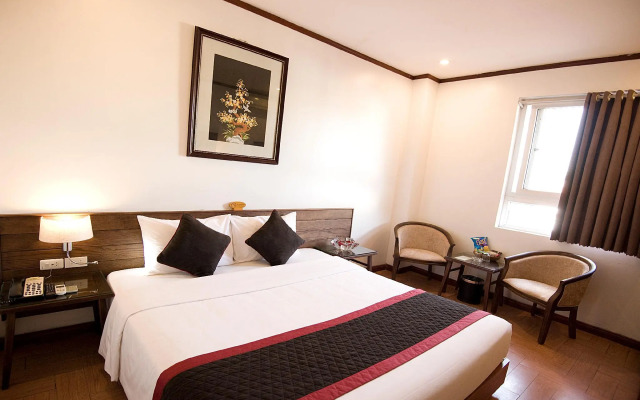City Bay Hotel