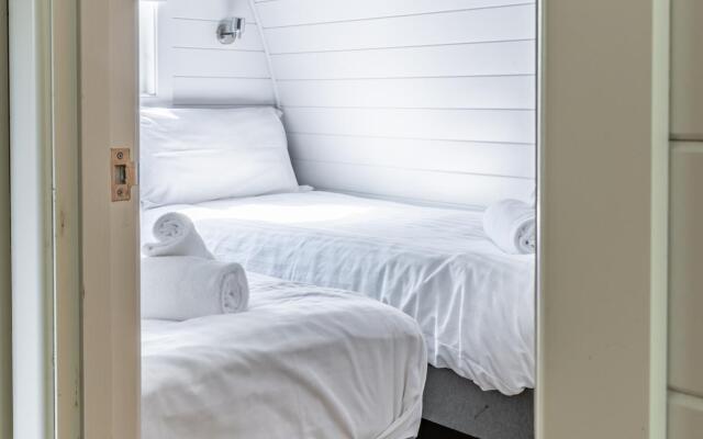 Glamping Pod Two - Holly Tree Barns