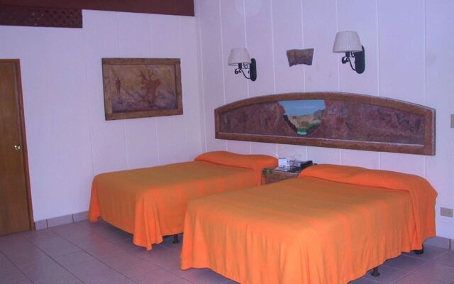 Hotel Oasis