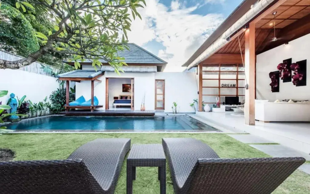 Manis, Luxury 3 Bedroom Heart of Seminyak
