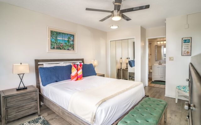 Maui Banyan H506 1 Bedroom Condo by RedAwning