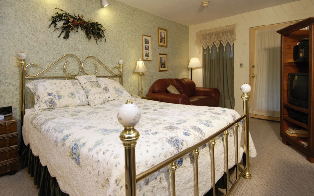 Wrens Nest Village Inn