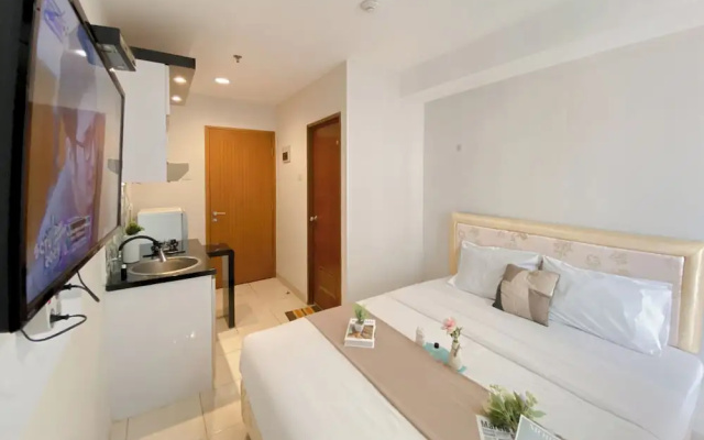 Warm Stay Studio At Cinere Bellevue Suites Apartment – Guest Rooms – Depok