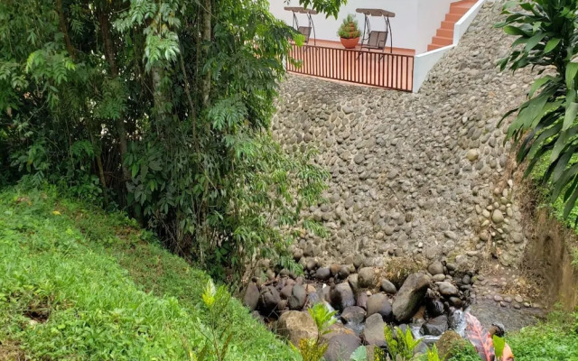 Serenity Hotel & Villas