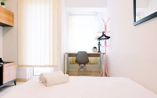 Stylish Studio The Springlake Summarecon Bekasi Apartment