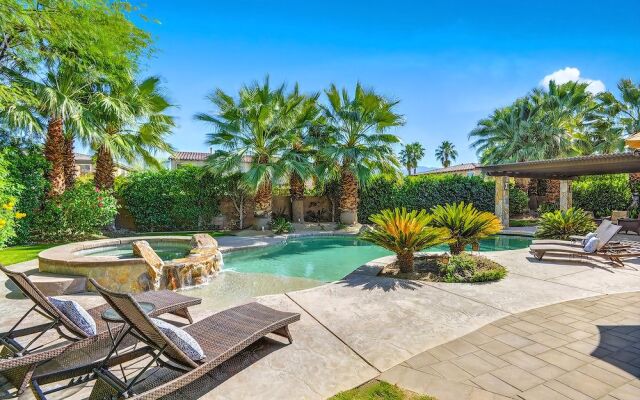 Apple Court - Four Bedroom Home