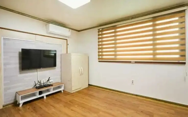Boryeong Pension Myung Jin