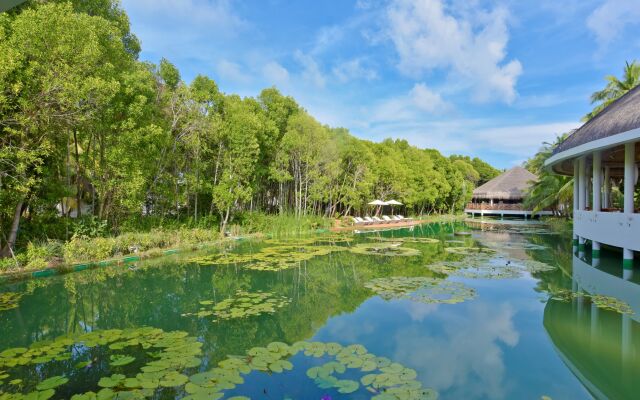 Dreamland Unique Sea and Lake Resort Spa