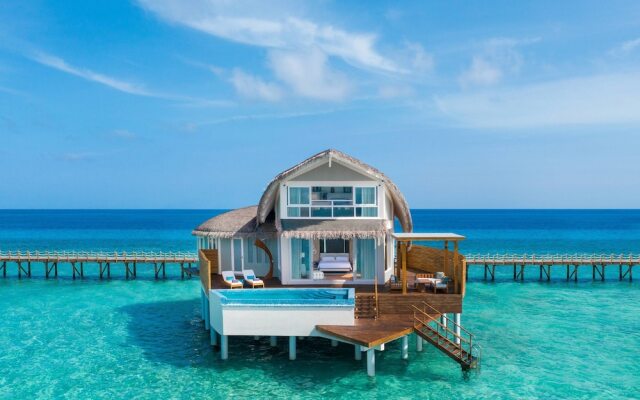 JW Marriott Maldives Resort & Spa