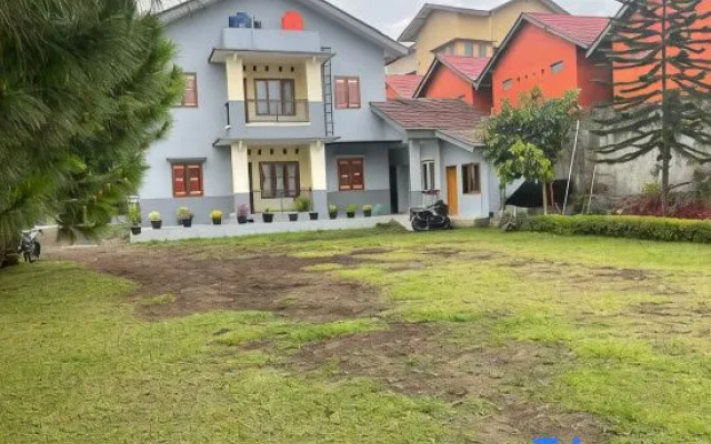 Villa Rasberry Garden