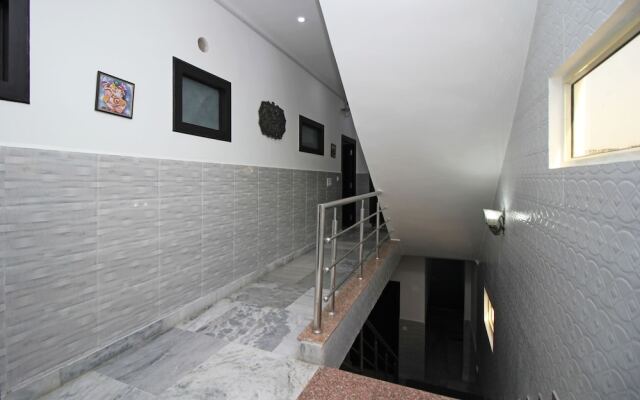 OYO 8888 Riga HS Deluxe