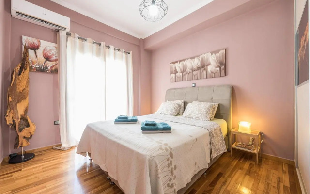 Stylish Luxury Apartment near Acropolis at Neos Kosmos metro station