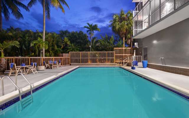 Motel 6 Cutler Bay, FL