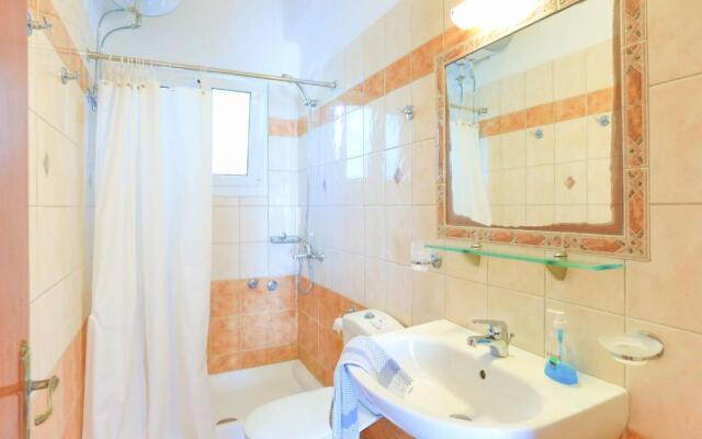 Cochelli Lower Pool Walk to beach WiFi AC