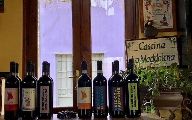 Cascina La Maddalena Bed & Wine