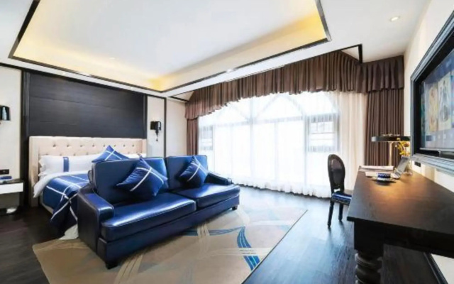 Lanou Hotel