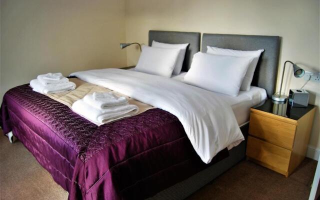 The Old SchoolHouse Hotel