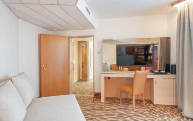 Lotus Therme Hotel & Spa