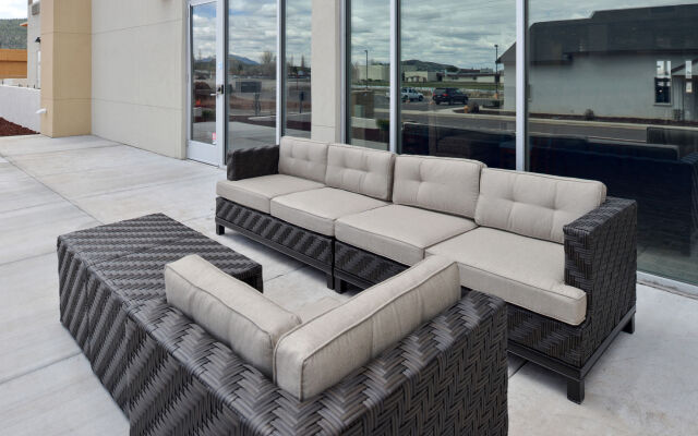 Holiday Inn Express & Suites Williams by IHG