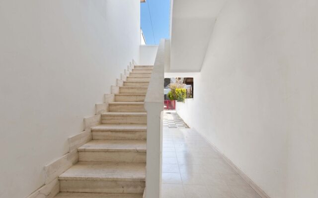 3383 Nomet House by Barbarhouse