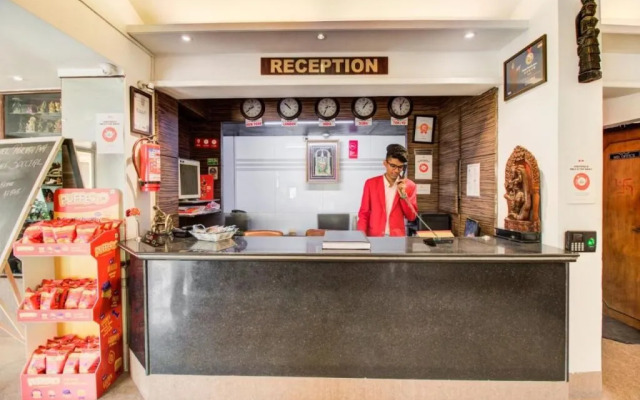 OYO Flagship 19825 Hotel Panchratna