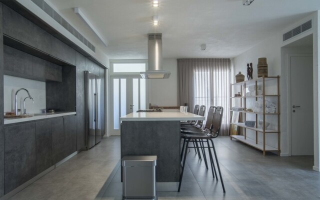 Sasson & Co Luxury apartment Neve Tsedek