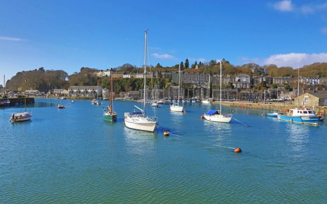 Glaslyn Harbour Views