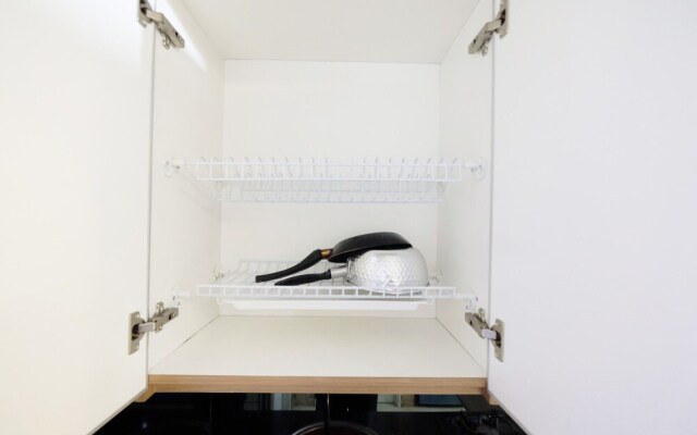 Extravaganza 2BR Bassura City Apartment