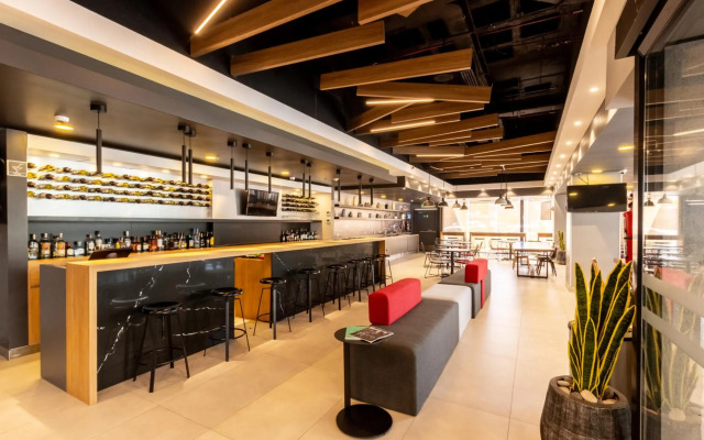 Ibis Tijuana Zona Rio