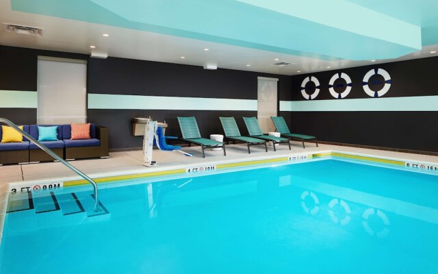 Tru by Hilton Charleston Airport