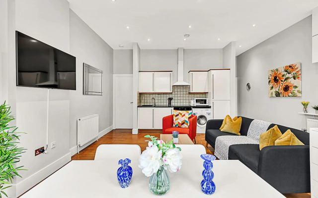 Stylish & Modern St Johns Hill