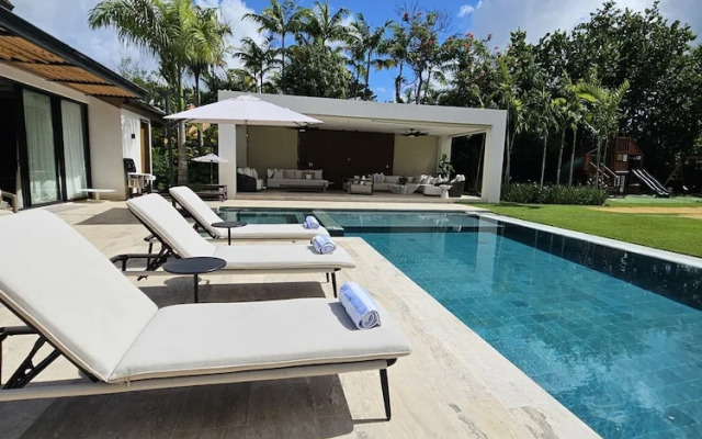 Luxurious 5BR Villa With bbq Pool in Casa de Campo