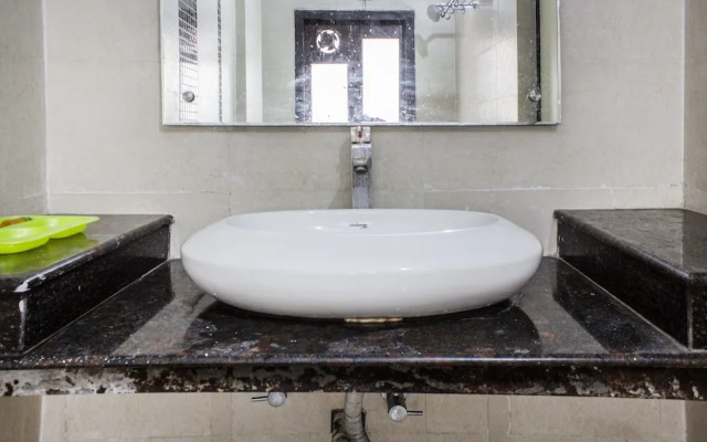 FabExpress Royal Residency I