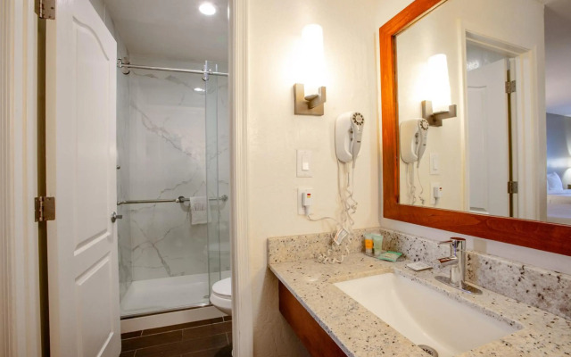 The Hotel Serene Glendale Peoria, Surestay Collection by BW