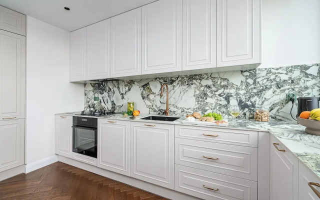 Lumina spacious apartment with parking
