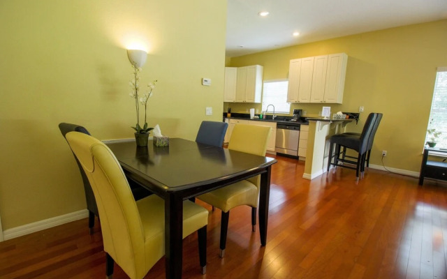 Executive Two Bedroom 203 Apts