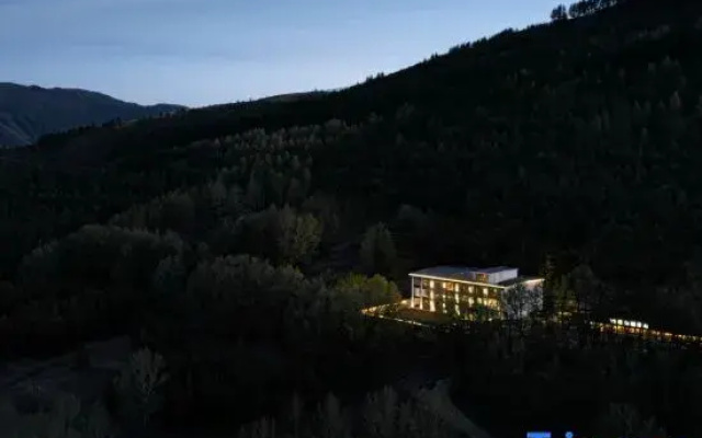 Wutai Mountain Hemlock Forest Homestay
