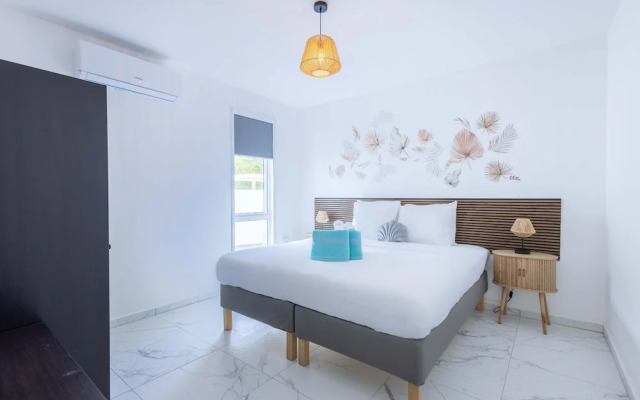 Modern Garden Villa Near Jan Thiel Mambo